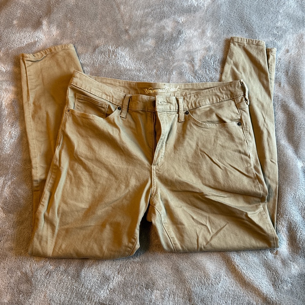 Tan / Khaki Skinny Jeans